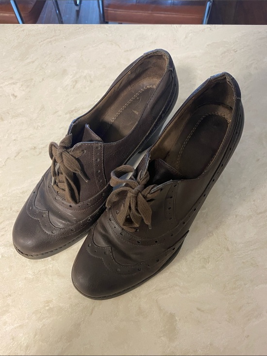 Natural Soul Shoes - Brown Heeled Oxfords